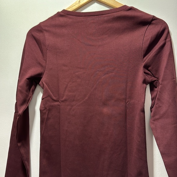 Long Sleeve Crew Neck T-Shirt - Picture 5 of 8
